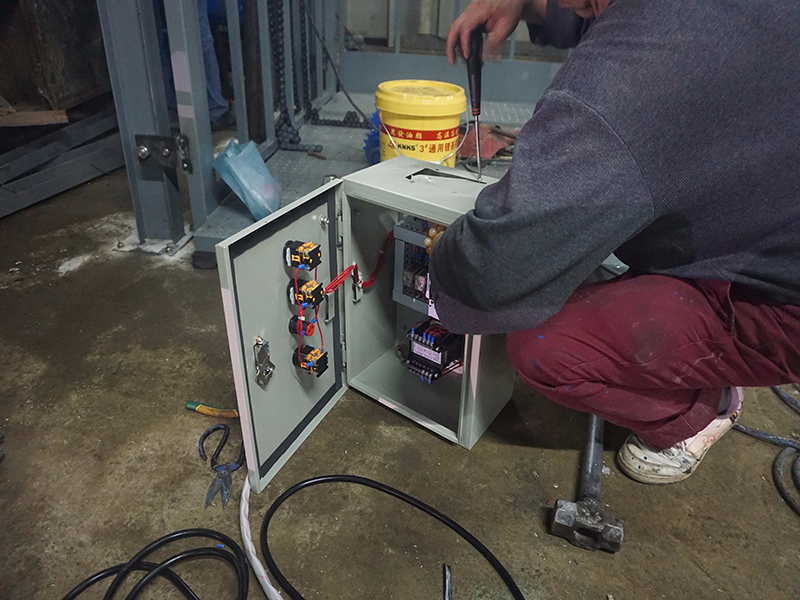 廣東液壓升降平臺電壓能否用220V？